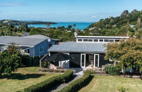 Surfdale House | Tikapa Moana Views
