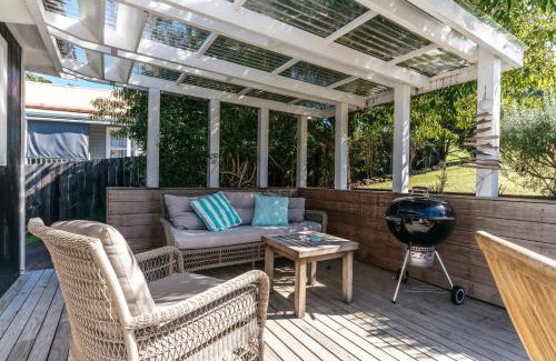 Surfdale House | Tikapa Moana Views
