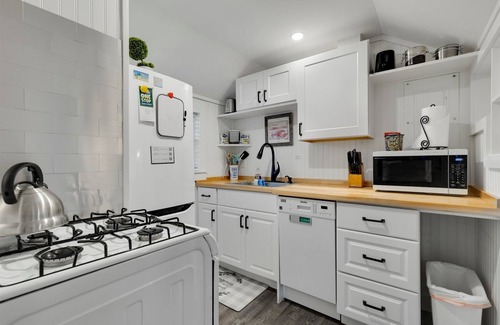 Dennis Port House | Tiki Bar, Fenced Backyard, Pond View | Cottage near Beaches
