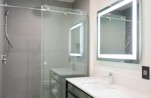 Somerset Hotel | Tilbury Inn