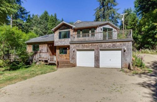 Cloverdale House | Tilikum House