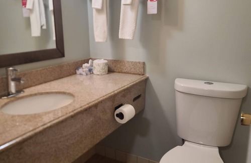 Lochmere Hotel | Tilton Lodge Inn and Suites