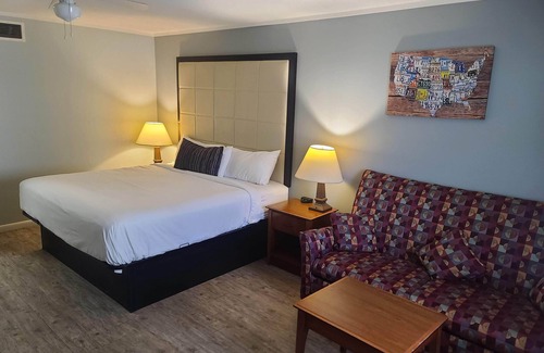 Lochmere Hotel | Tilton Lodge Inn and Suites