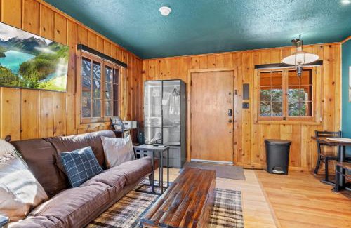 Colorado Springs House | Timber Lodge #31