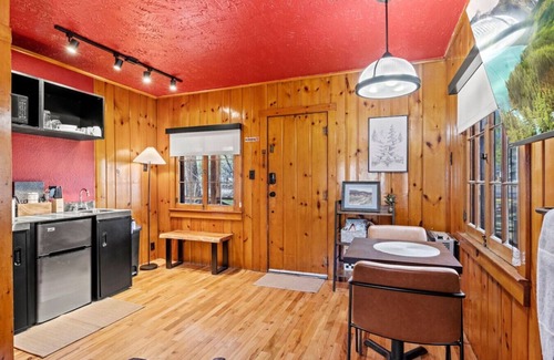 Colorado Springs Cabin | Timber Lodge Cabin #19