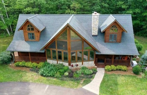 Carlsville House | Timber Lodge on Large Wooded Lot mid Door County