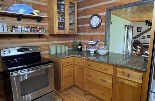 Scottsboro Cabin | Timber Lodge Retreat at Guntersville Lake