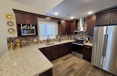 Albrightsville House | Timber Top Terrace - Lux 6 BR w/Hot Tub