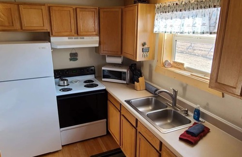 Dillon Cabin | Timber Wolf - Sweet cabin, CLEAN-COZY-GREAT VIEWS!