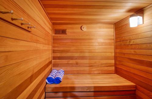 Woodland Park House | Timber Wolf