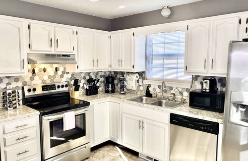 Clarksville House | Timberline Place 3/2 house-w/King & fireplace~Slps 8/Pets Ok