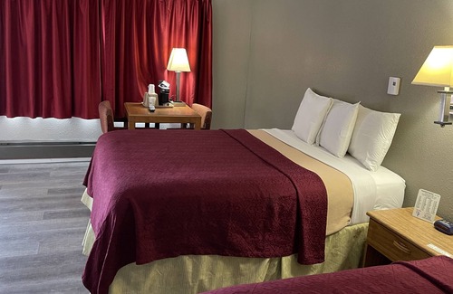 Gaylord Hotel | Timberly Motel