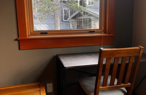 Mammoth Lakes House | Timbers Pet-Friendly Luxury Townhouse on the 18th hole