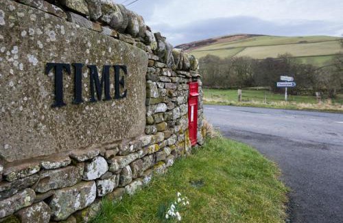 Galashiels House | Time