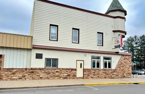 Birnamwood Hotel | Time Travel Inn