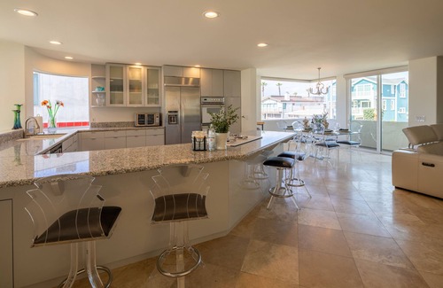 Silver Strand House | Time2Relax at this Beachfront House on Silverstrand!