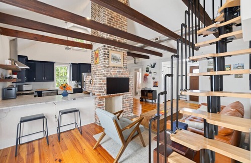 Downtown Charleston Apartment | Timeless 2 BR Home | Heart of Charleston