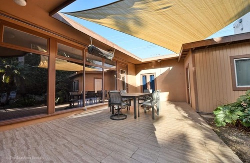 Santa Ana Apartment | Timeless Elegance: Downtown Charms