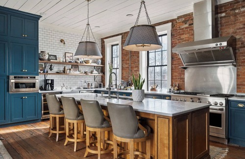 Butchertown House | Timeless Suite Unit 1 | Historic Mansion & Bar