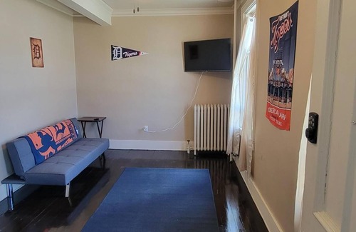Bay City Apartment | Timeless "Tigers" #16, Great Location!