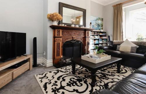 New Plymouth House | Timeless Treasure - family retreat with garden