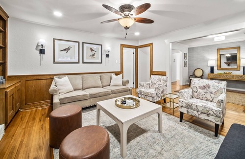 Turner Park House | Timeless Tulsa: 1940s Bungalow Expo 3BR/3BA