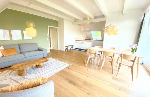 Gross Timmendorf Apartment | Timmenhus - Große Ferienwohnung mit 3 Schlafzimmern und Terrasse am Feldrand
