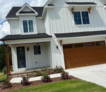 Winchester Villa | Tims Ford Lake House TN