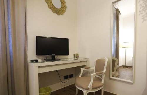 Careggi Rifredi Apartment | TINA HOUSE FLORENCE
