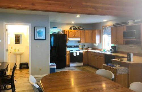 Long Beach House | Tinker House and Tinker House Cottage