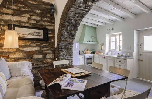 Panormos House | Tinos experience: the house