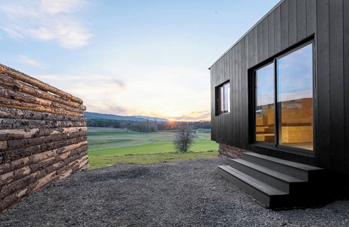 Reillanne House | Tiny Alcôve | Domaine Paradis
