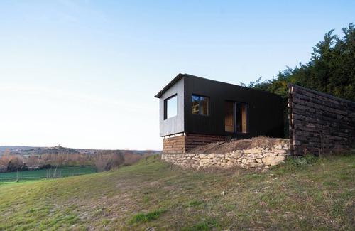 Reillanne House | Tiny Alcôve | Domaine Paradis