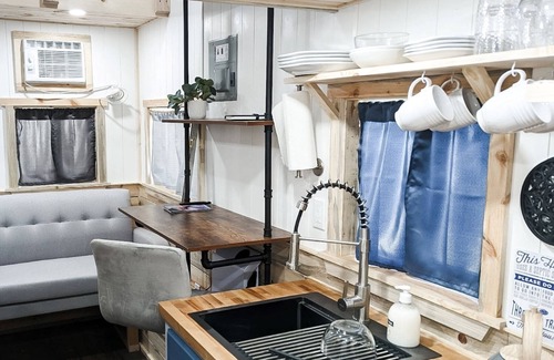 Farmington House | Tiny Home - Flora's Nest