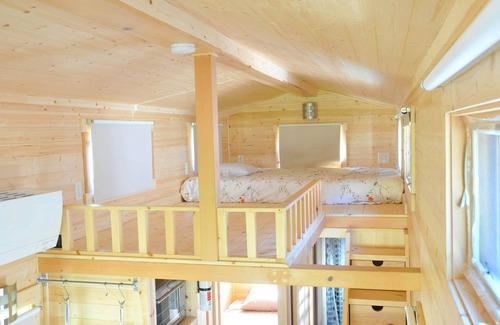 Shelton House | Tiny Home Organic Farm Stay Families & Farm Fresh Food w Hot Breakfast