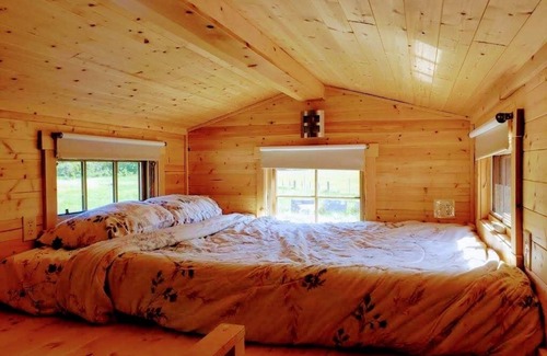 Shelton House | Tiny Home Organic Farm Stay Families & Farm Fresh Food w Hot Breakfast