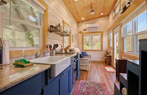 Todd House | "Tiny Home Paradise by the New River in Todd, NC"