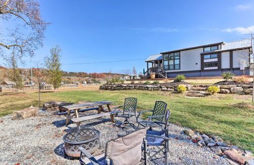Morganton House | Tiny Home Retreat with Fire Pit about 3 Mi to Lake!