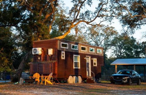 Fort Walton Beach - Destin Apartment | Tiny Home w Great Bay Views Pets Near Eglin Beach