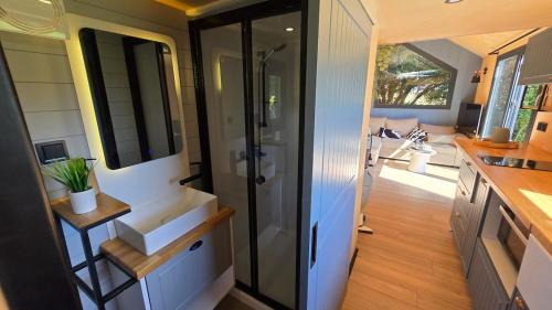 La Celle-sous-Gouzon House | Tiny house Dôme jacuzzi privatif