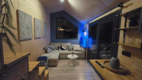 La Celle-sous-Gouzon House | Tiny house Dôme jacuzzi privatif