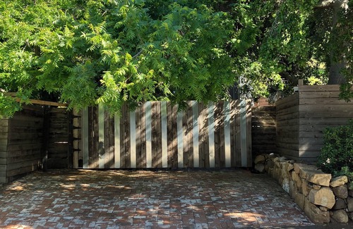 Malibu Cottage | Tiny House in Malibu Mountains Vineyard area.n2 minutes from Calimigos Ranch