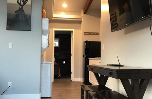 Glendale House | Tiny House in Private Orchard w/AMAZING Mountain View! Between Zion and Bryce