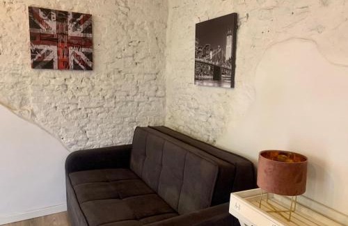Historic Center Apartment | tiny-house in the heart of Bologna