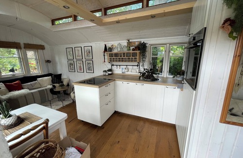 Pruchten Apartment | Tiny house with terrace, beach chair and garden near Zingst