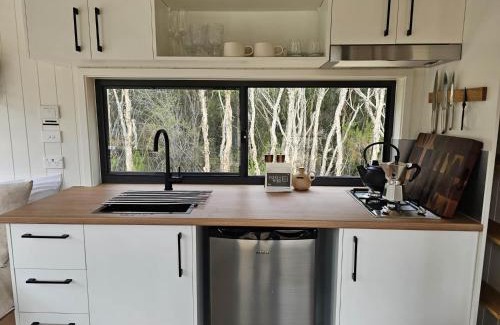 Tomerong House | Tiny Lola