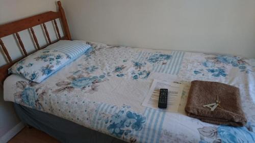 Harlington House | Tiny Single shared bathroom Room ssbyr