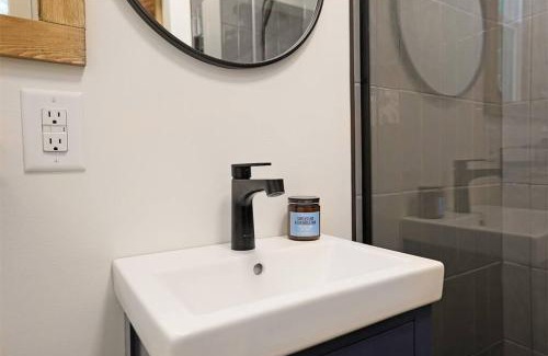 Bynum Apartment | Tiny Tarheel Cozy Retreat Near UNC Tiny House