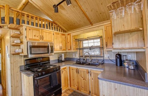 Ruidoso House | Tiny Timber House - Hot tub - Cabin
