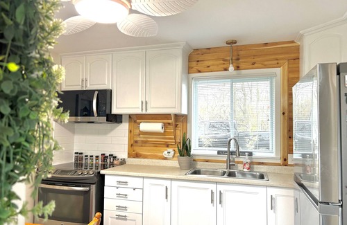 Plympton-Wyoming Cottage | Tiny Treasure/River/Beach/Paddleboard/Bikes/BBQ/Firepit